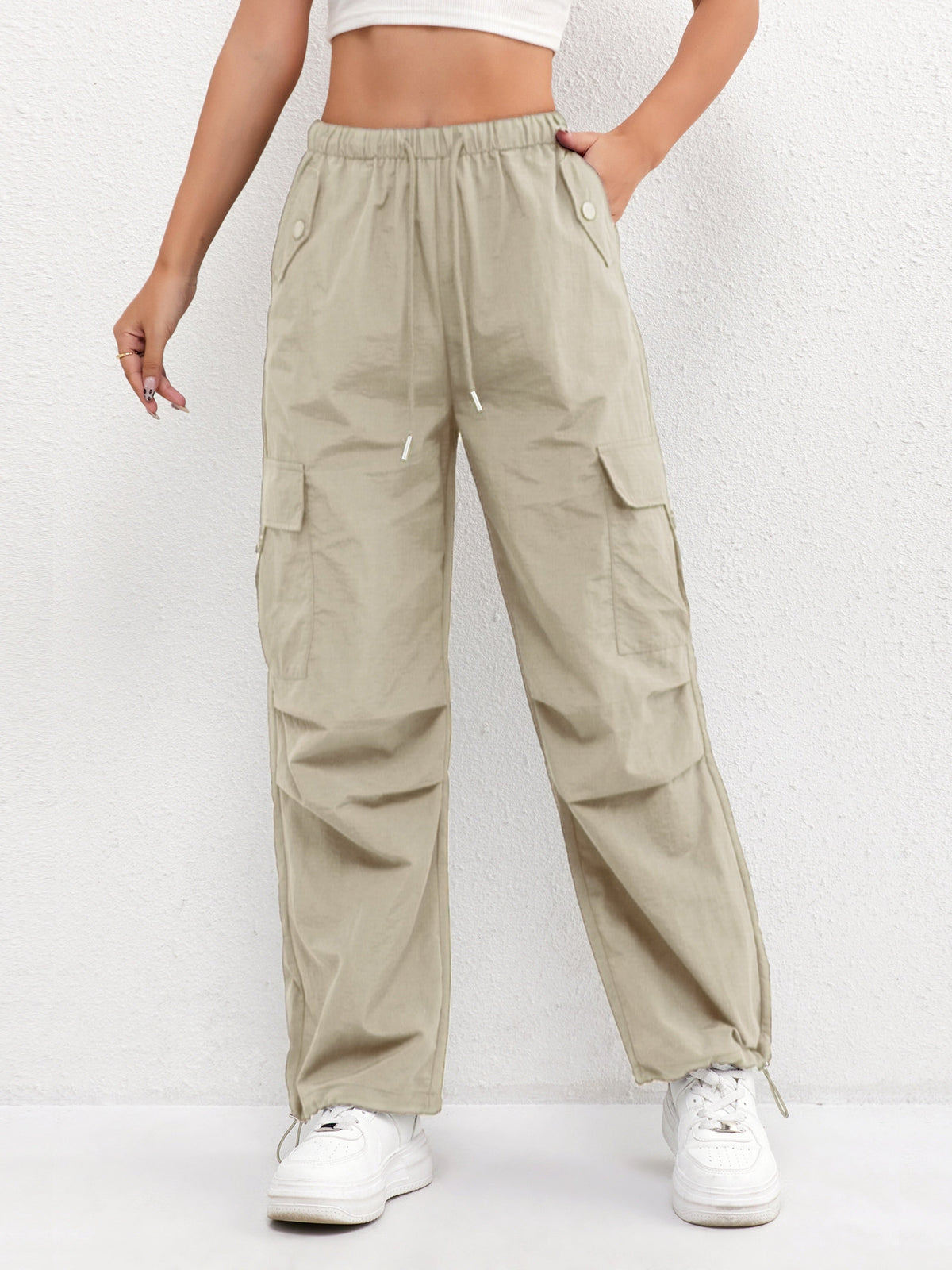 Brooklyn Relaxed Wide-Leg Cargo Pants in Khaki