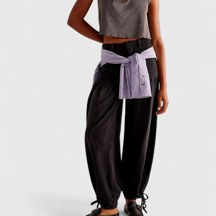 Lani Wide-Leg Pleated-Pocket Pants in Black